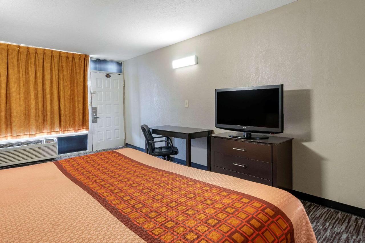 Rodeway Inn Clearwater-Largo Екстер'єр фото