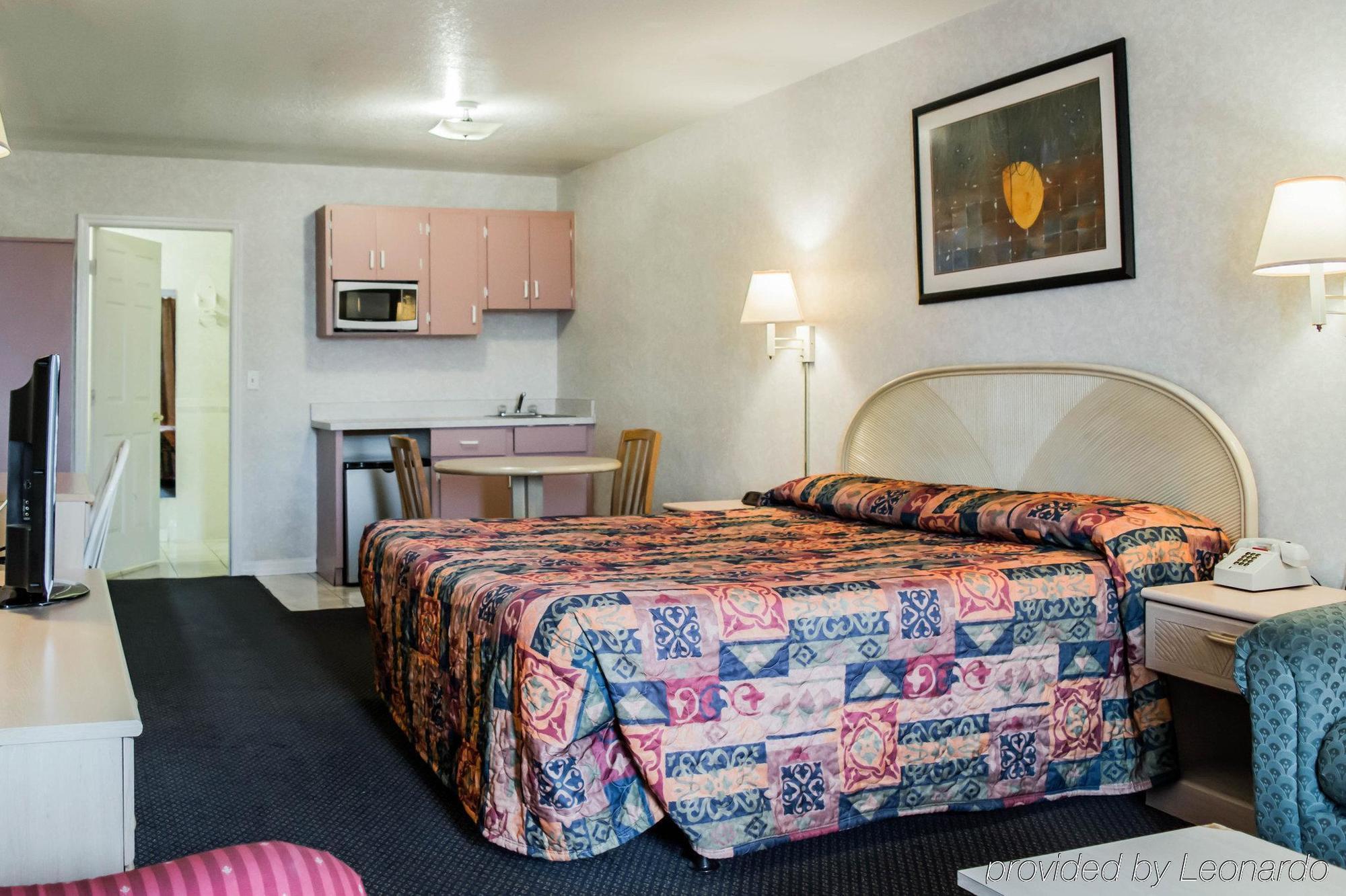 Rodeway Inn Clearwater-Largo Екстер'єр фото