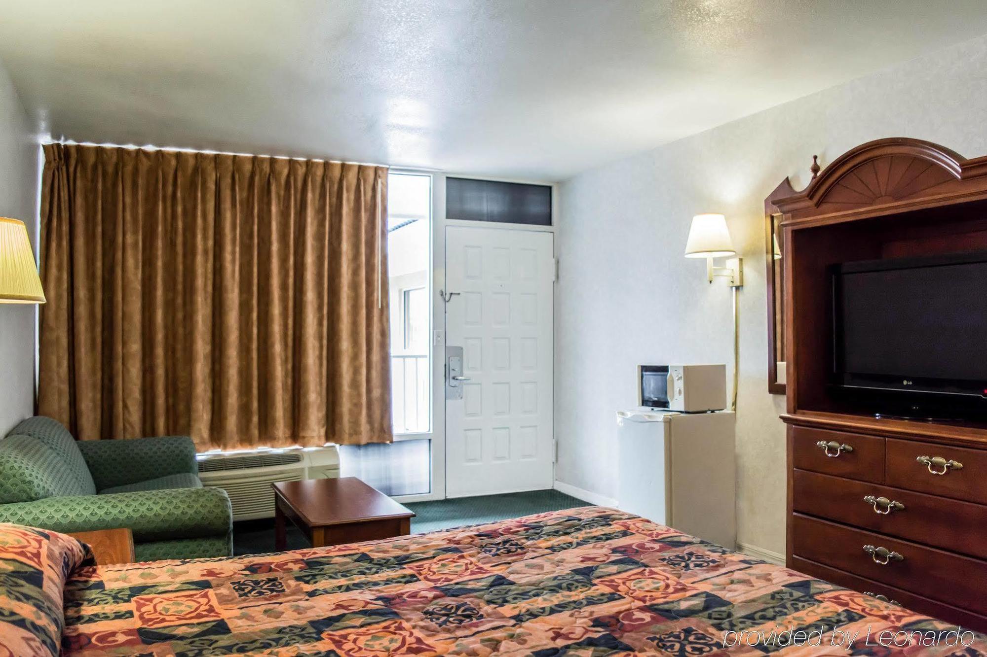 Rodeway Inn Clearwater-Largo Екстер'єр фото